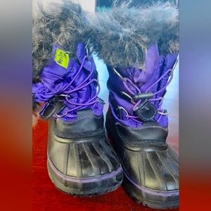 Western Chief size 4 snow boots girls